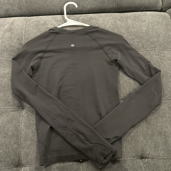 Lululemon Swiftly Tech Long Sleeve Shirt 2.0 *Race Length - Picture 2 of 4